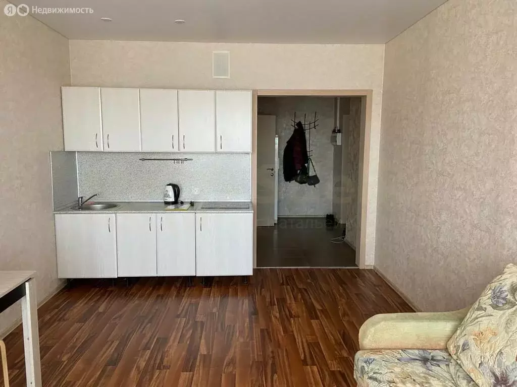 Квартира-студия: Челябинск, улица Университетская Набережная, 46 (28.2 ... - Фото 1