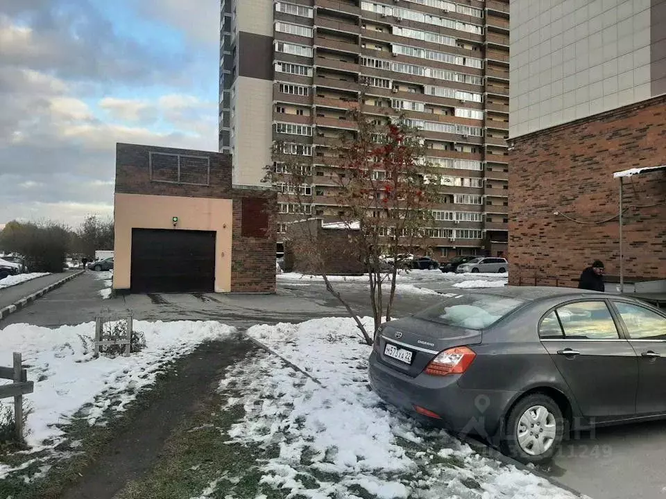 Гараж в Новосибирская область, Новосибирск ул. Петухова, 14 (10 м) - Фото 1