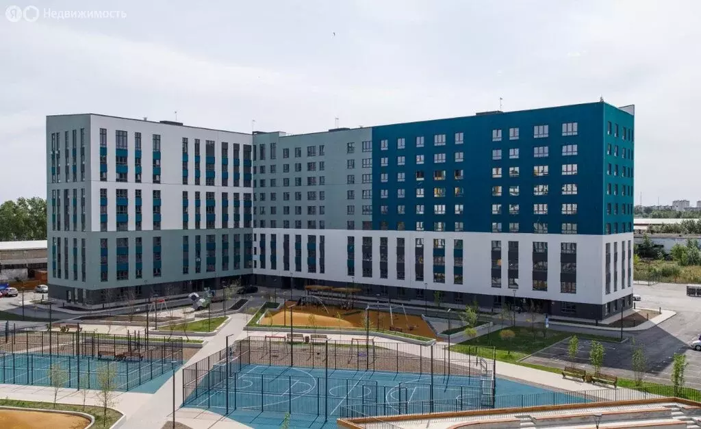 3-комнатная квартира: Тюмень, улица Павла Никольского, 2 (82 м) - Фото 1