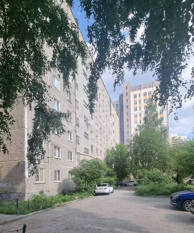 Комната 12,2 м в 6-к., 6/9 эт. - Фото 1