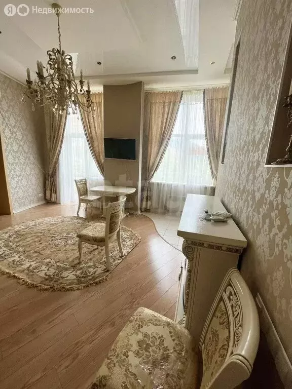 3-комнатная квартира: Ялта, улица Щорса, 30 (75 м) - Фото 1