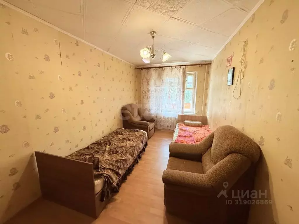 3-к кв. Ленинградская область, Волхов ул. Дзержинского, 7 (60.2 м) - Фото 0
