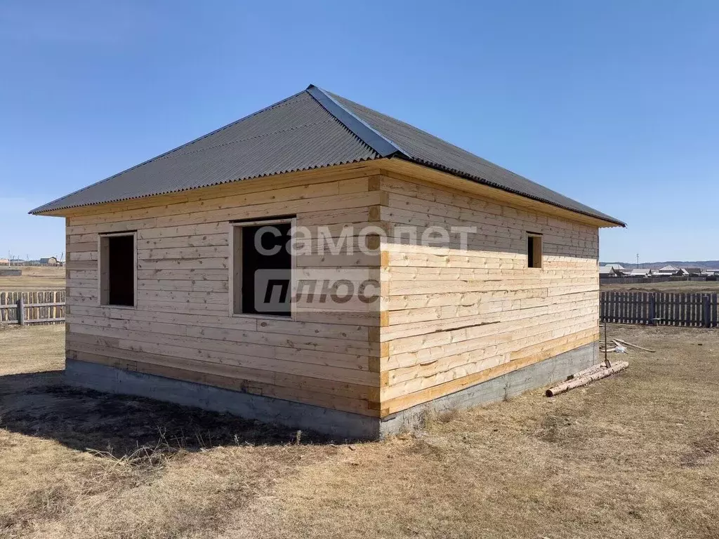 Дом в Иркутская область, Эхирит-Булагатский район, пос. Усть-Ордынский ... - Фото 1