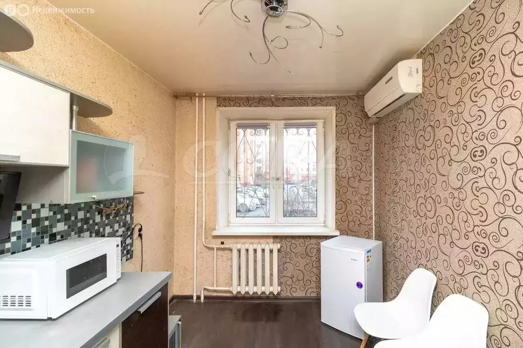 3-комнатная квартира: Тюмень, улица Домостроителей, 38 (66.1 м) - Фото 0
