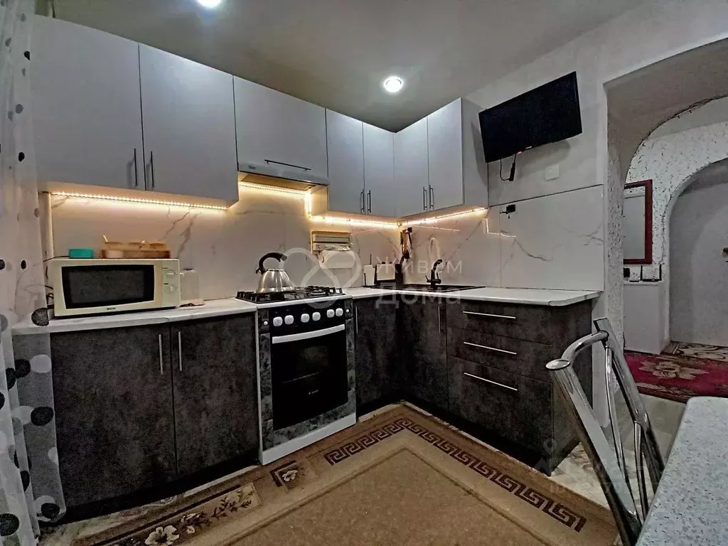 3-к кв. Волгоградская область, Средняя Ахтуба рп ул. Октябрьская, 86 ... - Фото 1