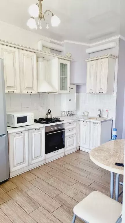 2-к кв. Краснодарский край, Геленджик Крымская ул., 19к11 (50.0 м) - Фото 0