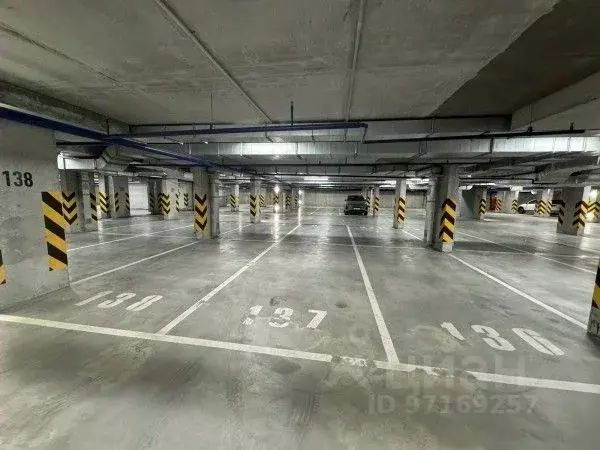 Гараж в Свердловская область, Екатеринбург ул. Азина, 31 (14 м) - Фото 1