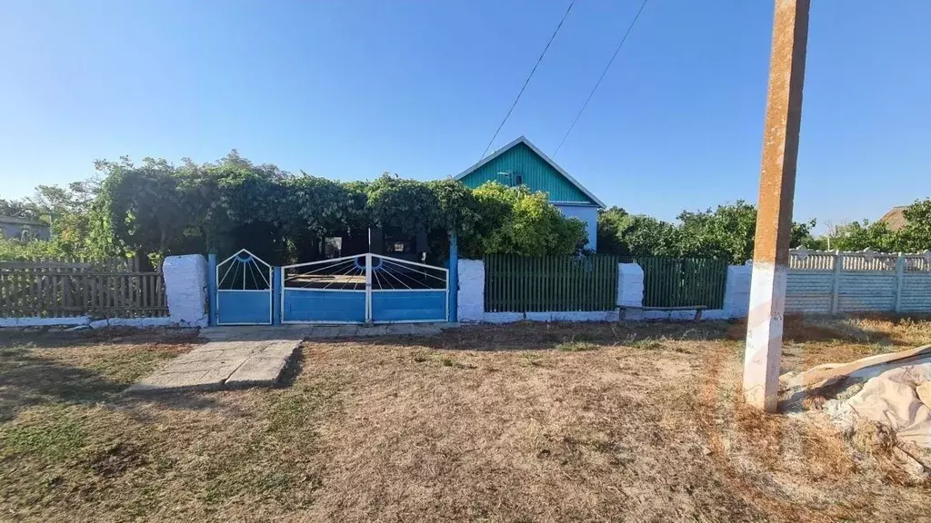 Дом в Крым, Черноморский район, Межводненское с/пос, с. Водопойное ул. ... - Фото 1
