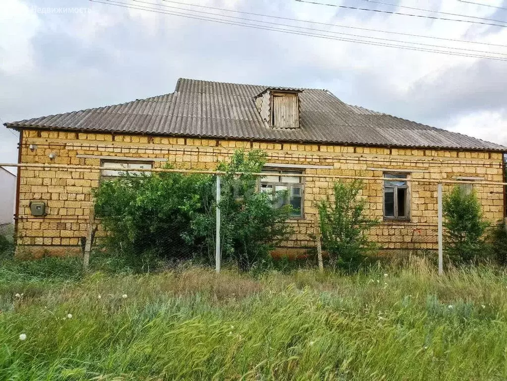 Дом в Сакский район, Геройское сельское поселение, село Яркое, улица ... - Фото 0