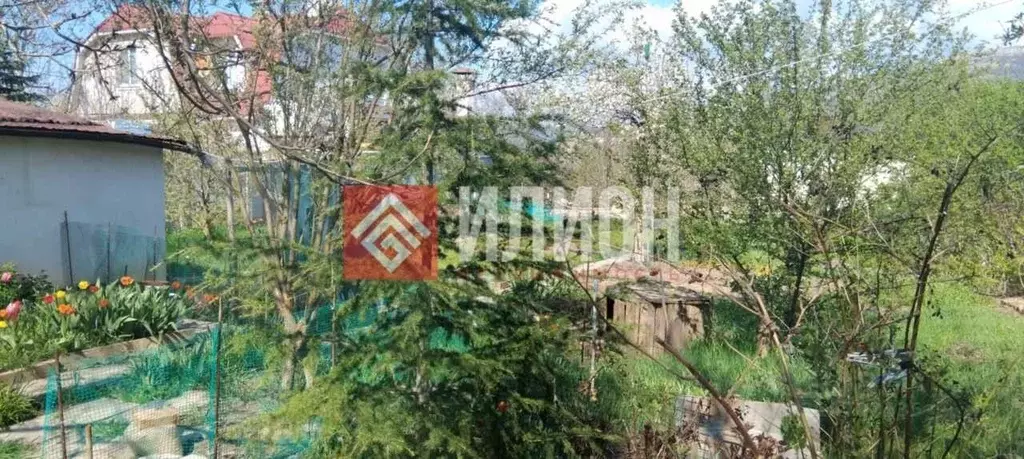 Участок в Севастополь с. Кизиловое, ул. Героя, 518 (5.8 сот.) - Фото 1
