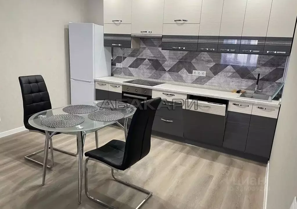 2-к кв. Красноярский край, Красноярск наб. Южная, 10 (69.0 м) - Фото 1