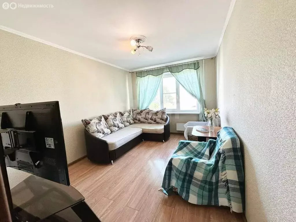 3-комнатная квартира: Аннино, улица 10-й Пятилетки, 6 (73 м) - Фото 1