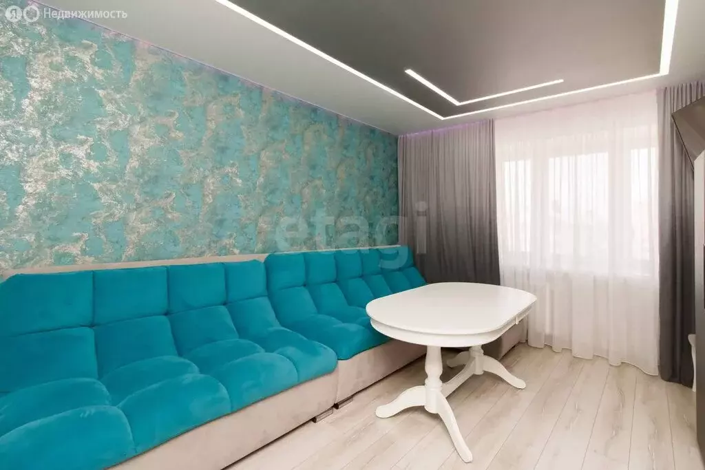 2-комнатная квартира: Тюмень, Широтная улица, 215 (68.2 м) - Фото 1