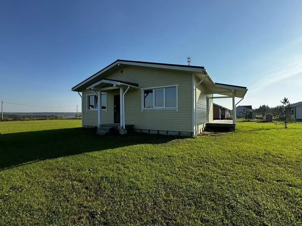 Дом в Ленинградская область, Приозерский район, Петровское с/пос, д. ... - Фото 1