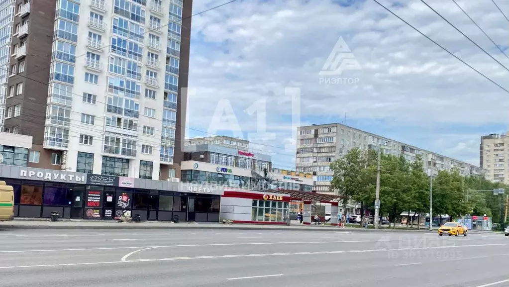 Торговая площадь в Челябинская область, Челябинск Комсомольский ... - Фото 0