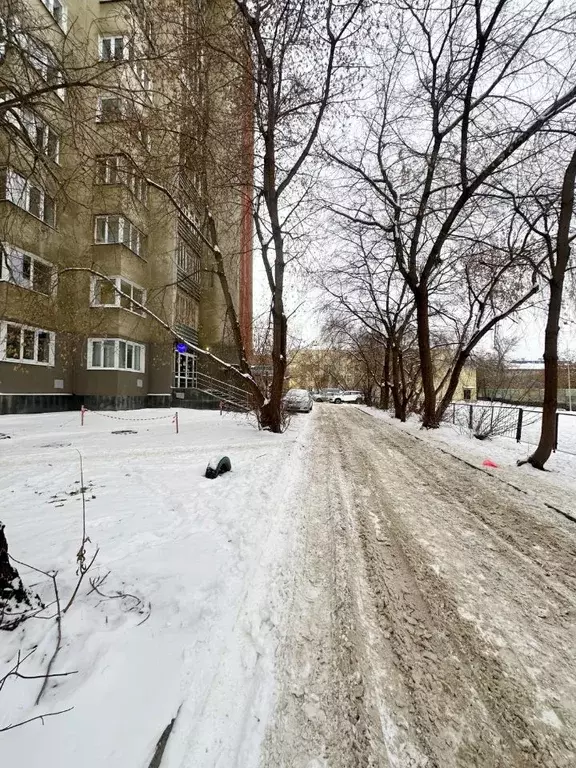 2-к кв. Свердловская область, Екатеринбург ул. Фурманова, 45 (65.0 м) - Фото 2