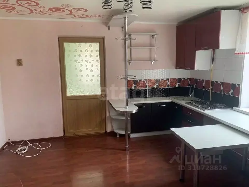 Дом в Курганская область, Далматовский муниципальный округ, с. ... - Фото 0