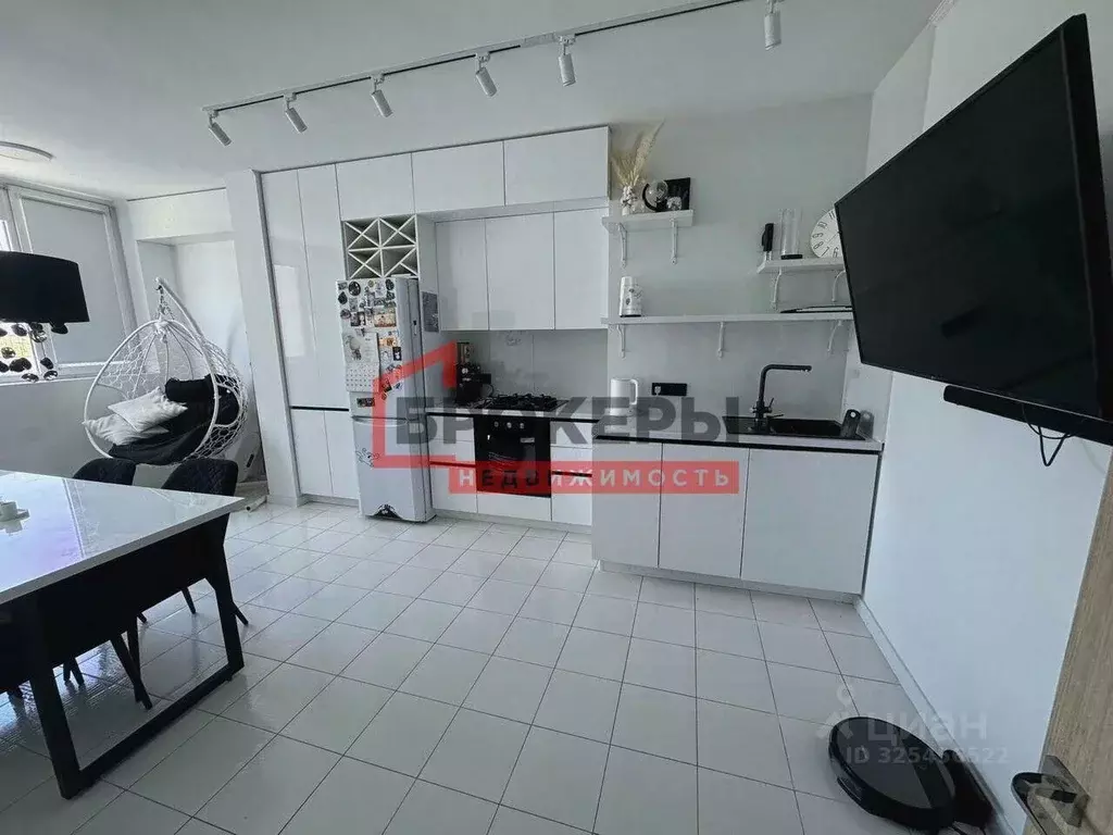 1-к кв. Севастополь ул. Руднева, 28Б (56.4 м) - Фото 1