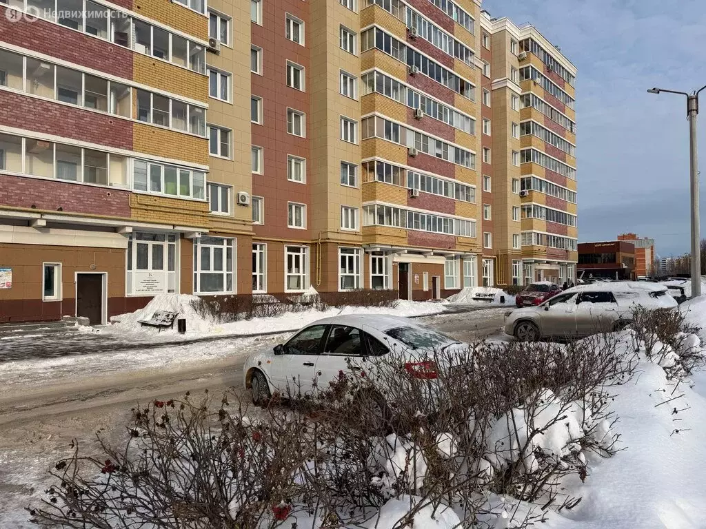 3-комнатная квартира: Чебоксары, улица Пирогова, 1к1 (65 м) - Фото 2