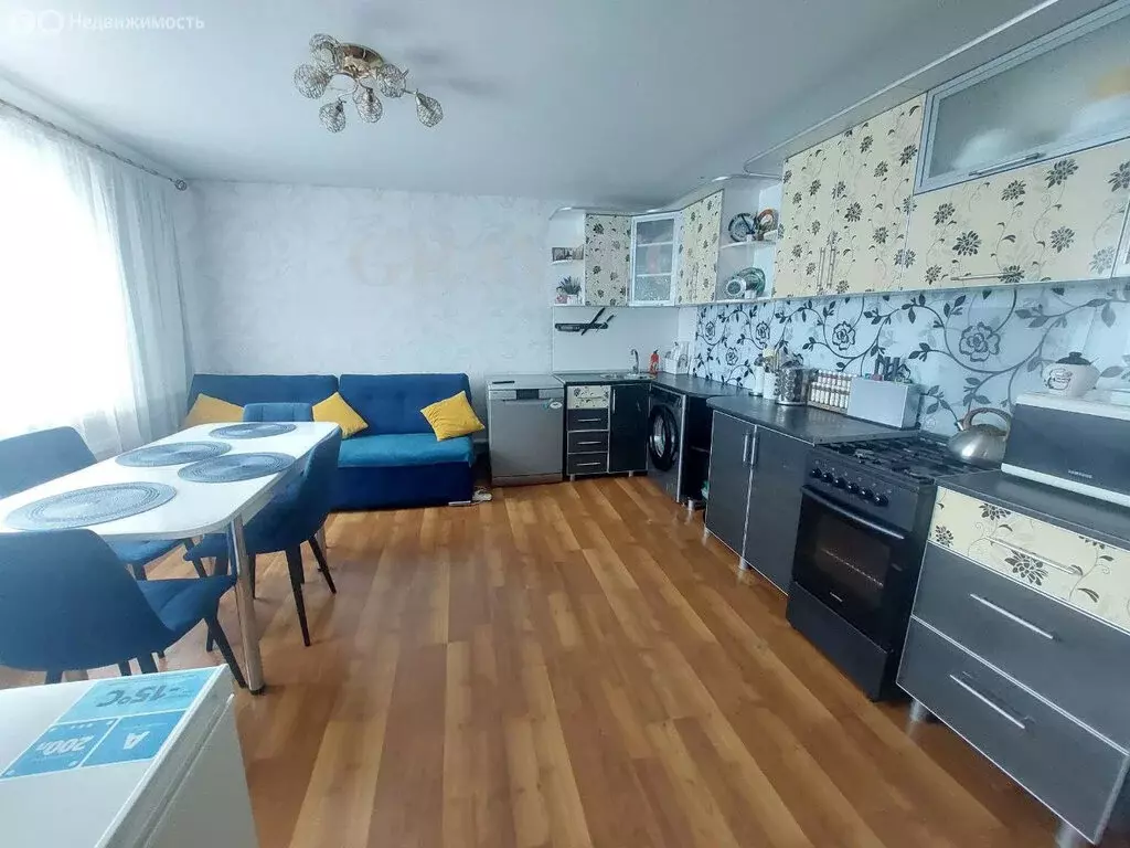 Дом в село Кызыл-Озек, Советская улица (84.7 м) - Фото 1