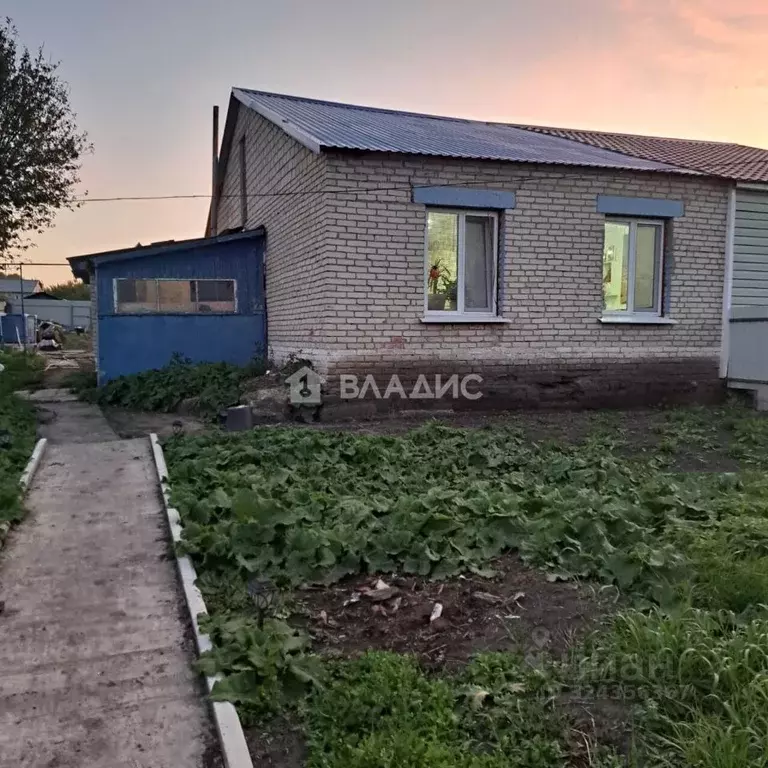 Дом в Пензенская область, Башмаковский район, с. Митрофаново ул. ... - Фото 0