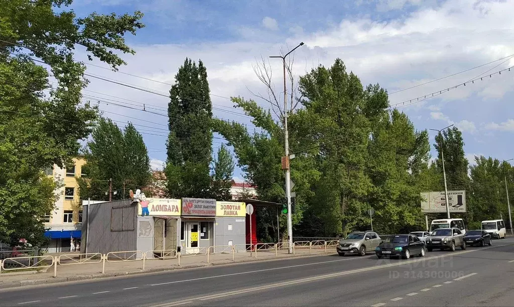 Торговая площадь в Саратовская область, Саратов просп. Имени 50 лет ... - Фото 1