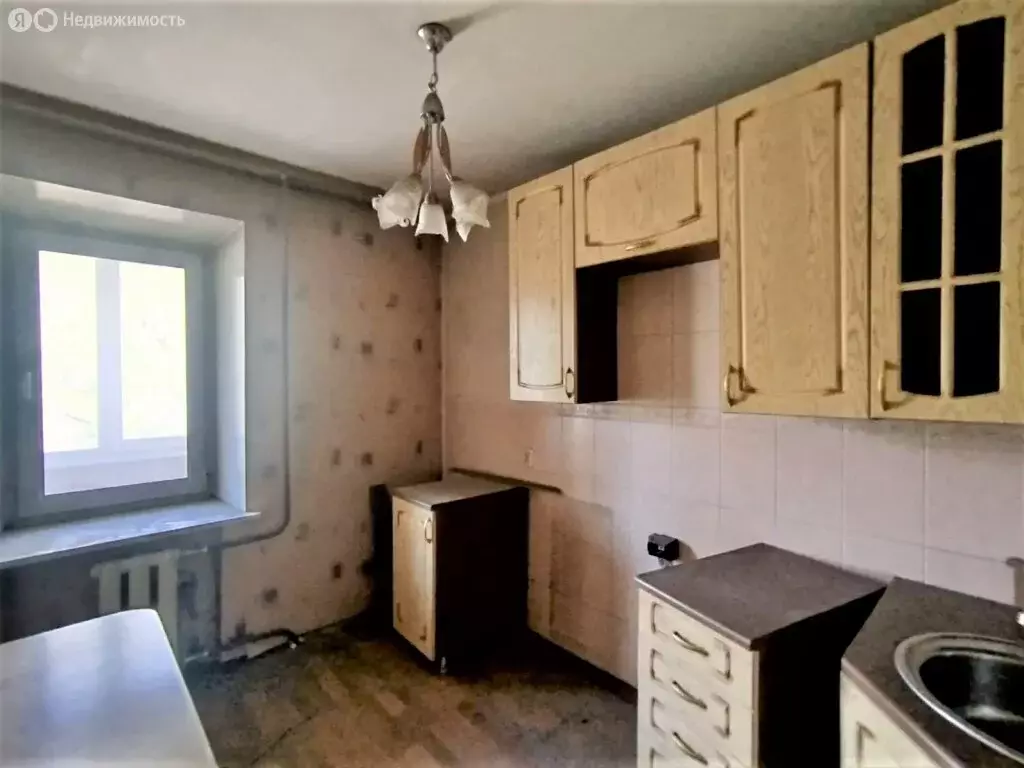 3-комнатная квартира: Абакан, улица Карла Маркса, 28 (60 м) - Фото 1