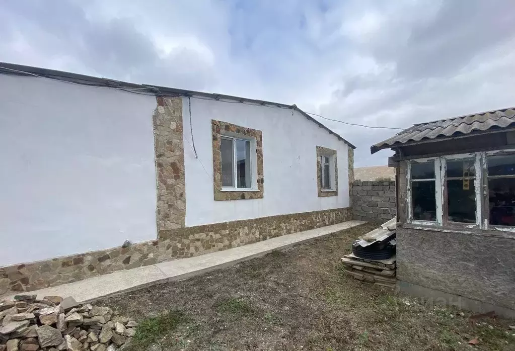 Дом в Крым, Феодосия муниципальный округ, с. Южное  (120 м) - Фото 1