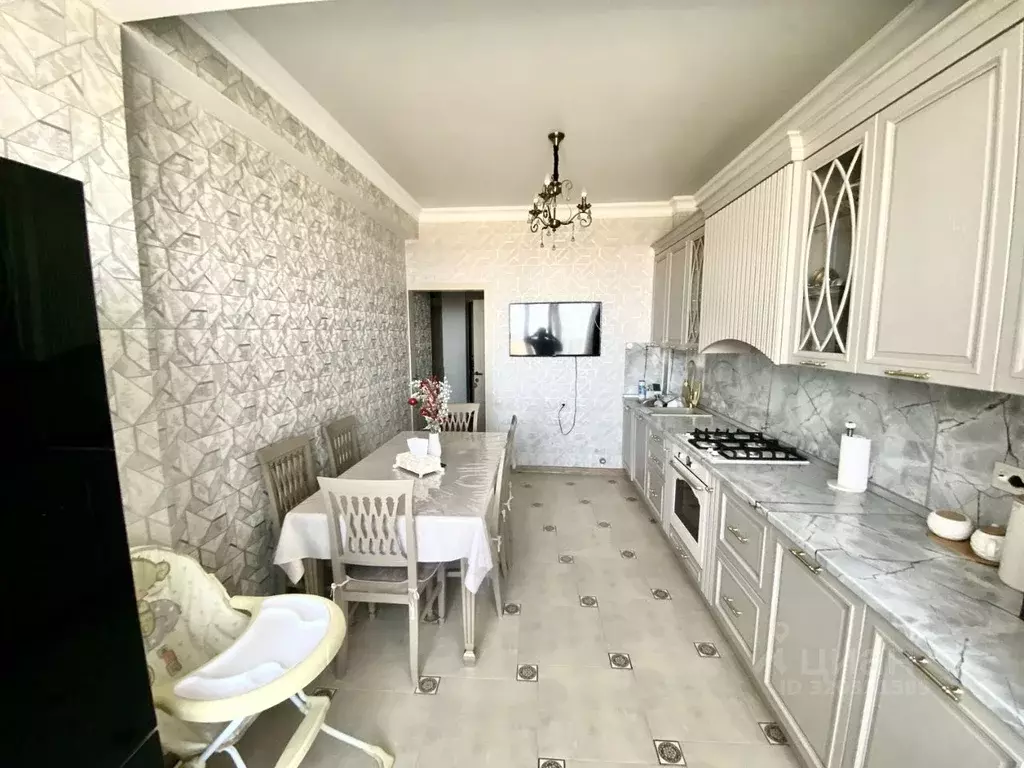 2-к кв. Дагестан, Махачкала ул. Башкирская, 1 (80.0 м) - Фото 1