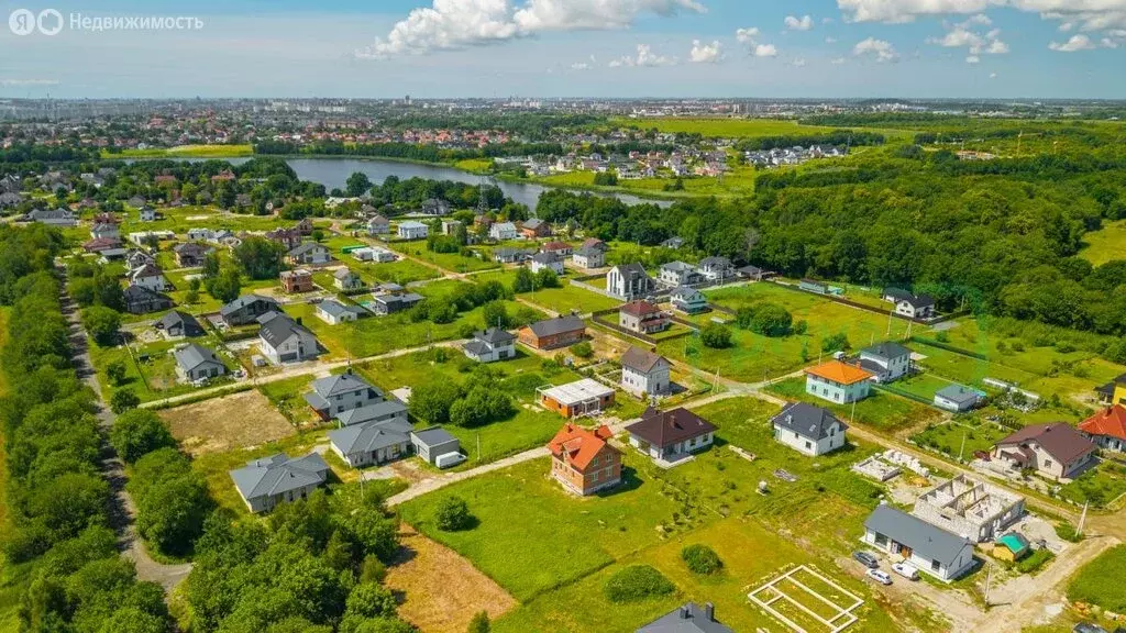 Дом в Заозерье, Яблочная улица (273 м) - Фото 0