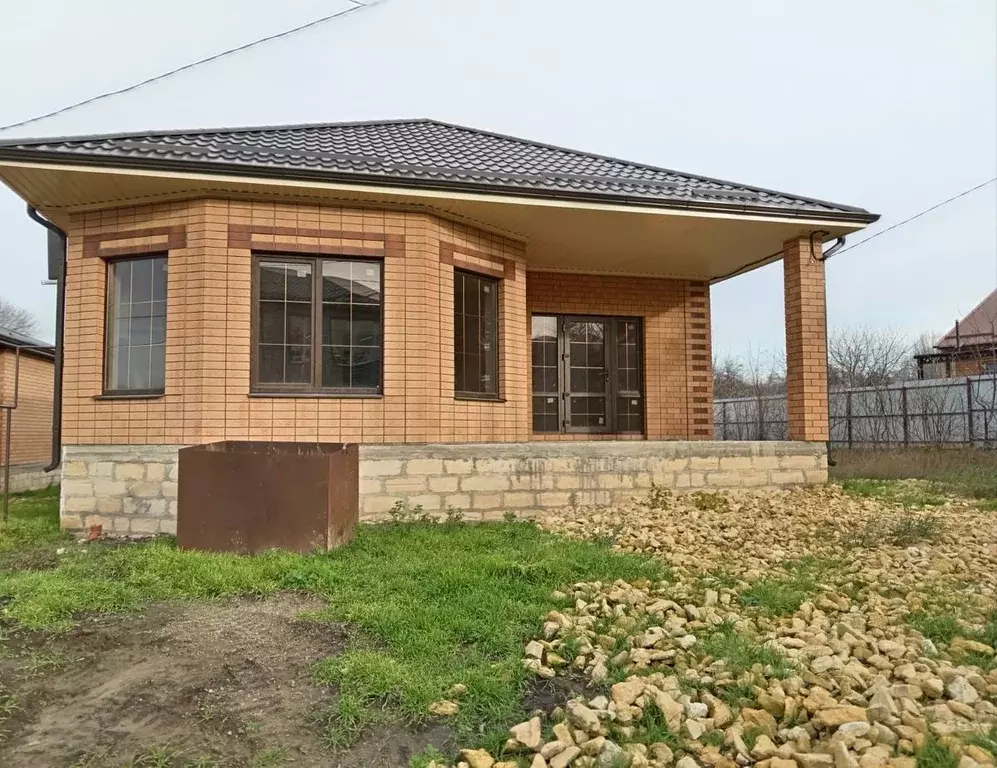 Дом в Ставропольский край, Михайловск Шпаковский район, ул. Войкова ... - Фото 1