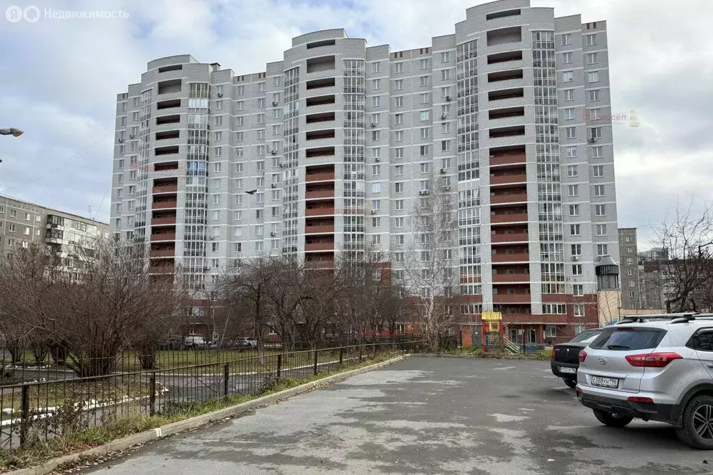 2-комнатная квартира: Екатеринбург, улица Амундсена, 68Б (68 м) - Фото 2