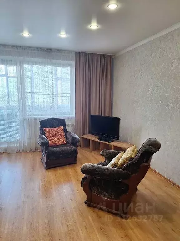 2-к кв. Хакасия, Абакан ул. Чертыгашева, 144 (54.0 м) - Фото 1