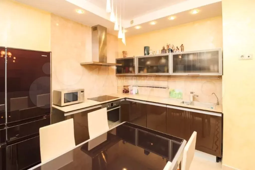 3-к. квартира, 90 м, 4/9 эт. - Фото 1