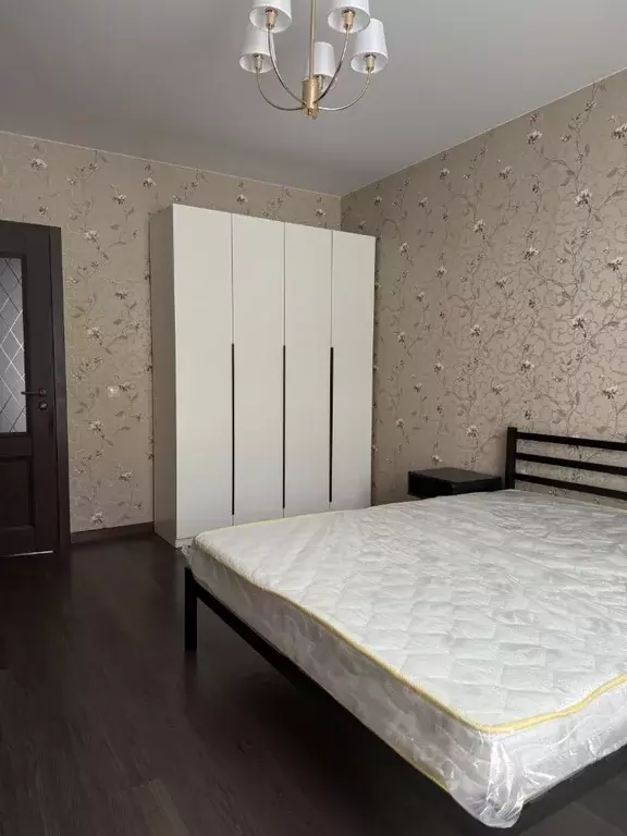 3-к кв. Тюменская область, Тюмень ул. Николая Зелинского, 14 (99.0 м) - Фото 2