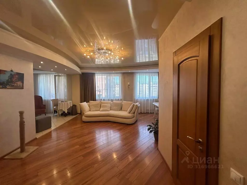 3-к кв. Иркутская область, Иркутск Крылатый мкр, 13 (81.7 м) - Фото 0