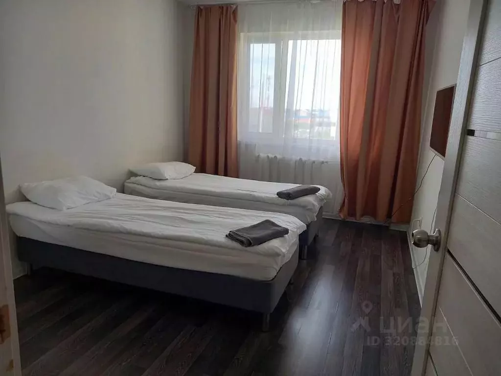 2-к кв. Ямало-Ненецкий АО, Салехард Арктическая ул., 12 (52.0 м) - Фото 1