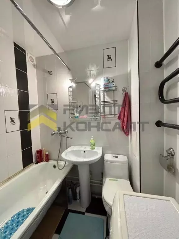 1-к кв. Омская область, Омск ул. Дмитриева, 4к2 (30.0 м) - Фото 2