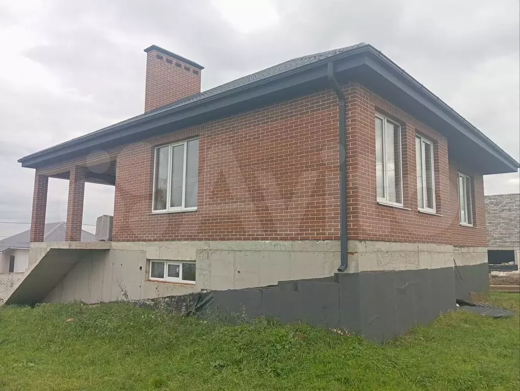 Дом 350 м на участке 6 сот. - Фото 0