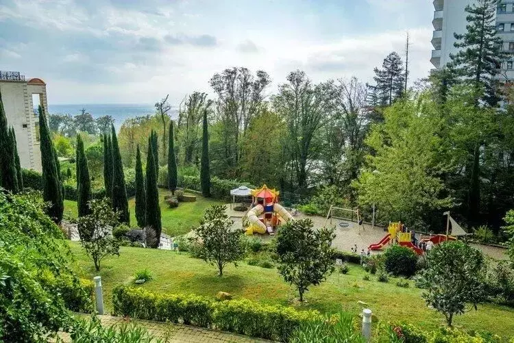1-к кв. Краснодарский край, Сочи Курортный просп., 105б (51.0 м) - Фото 2