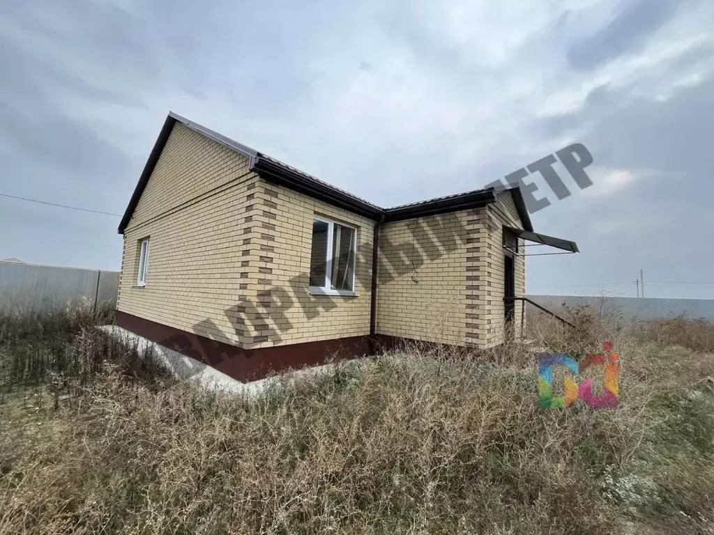 Дом в Калмыкия, Элиста ул. Имени Джангара Насунова, 6 (103 м) - Фото 1