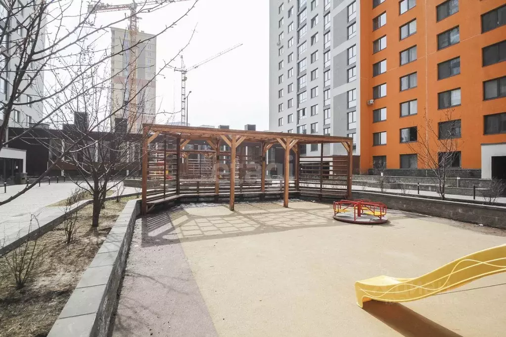 Студия Тюменская область, Тюмень ул. Ю.-Р.Г. Эрвье, 32к1 (30.6 м) - Фото 1