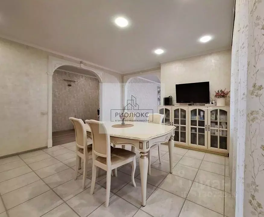 4-к кв. Челябинская область, Магнитогорск ул. Труда, 57 (146.0 м) - Фото 0