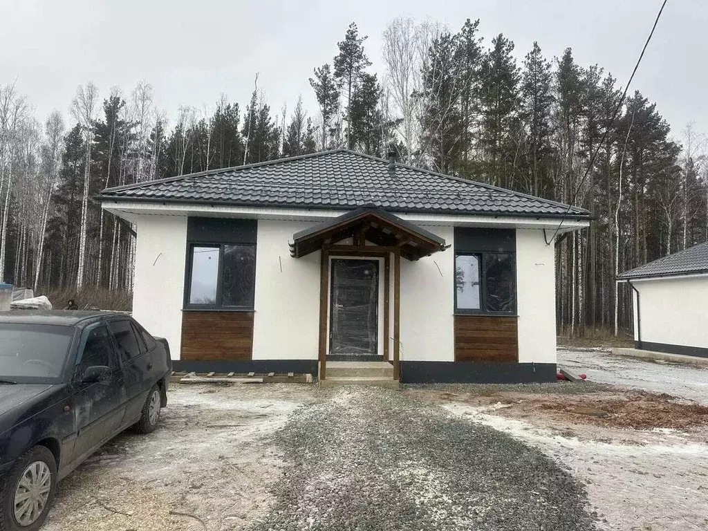 Дом в Свердловская область, Полевской муниципальный округ, с. ... - Фото 1