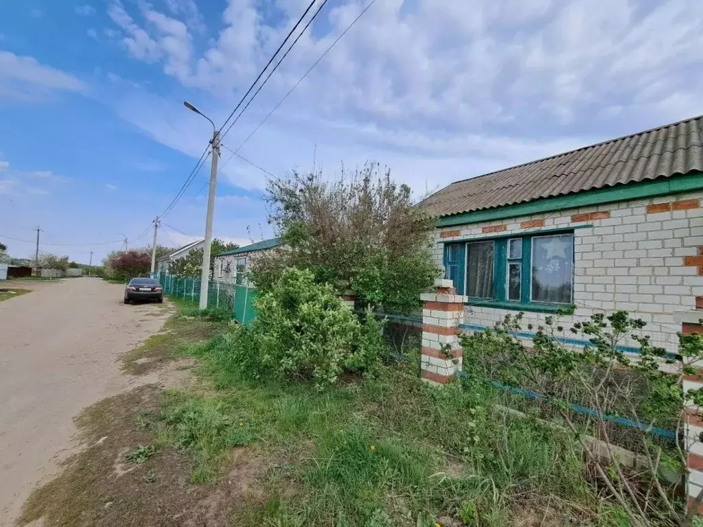 Дом в Волгоградская область, Нехаевская ст-ца ул. Астахова, 55 (97 м) - Фото 2