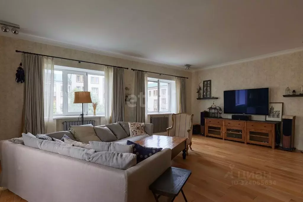 4-к кв. Татарстан, Казань ул. Мулланура Вахитова, 6 (192.6 м) - Фото 1