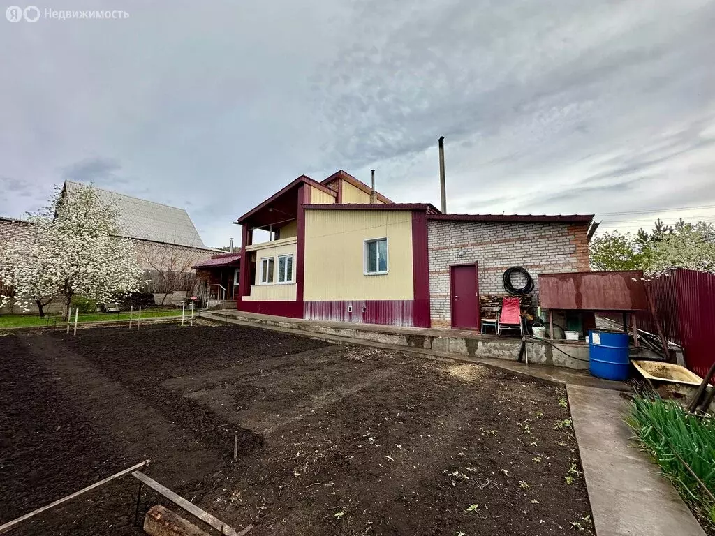 Дом в Саяногорск, Заводская улица (224.6 м) - Фото 0