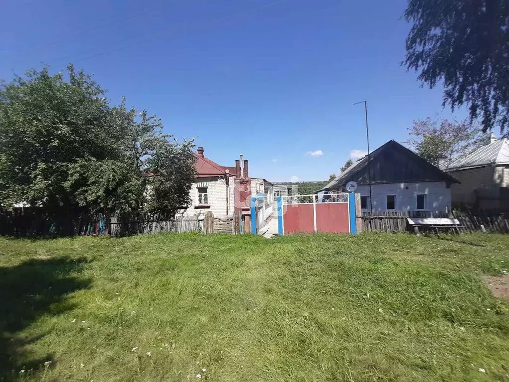 Дом в Белгородская область, Вейделевский район, с. Долгое ул. ... - Фото 0