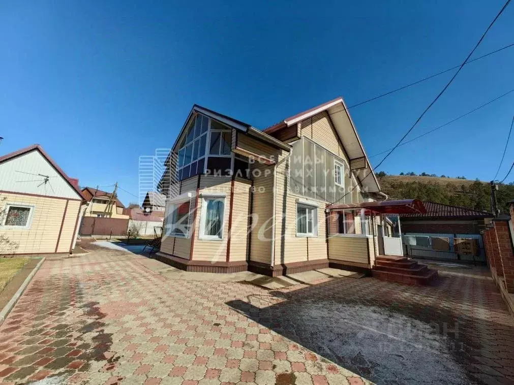 Дом в Бурятия, Улан-Удэ пос. Кумыска, ул. Заповедная, 5 (275 м) - Фото 0