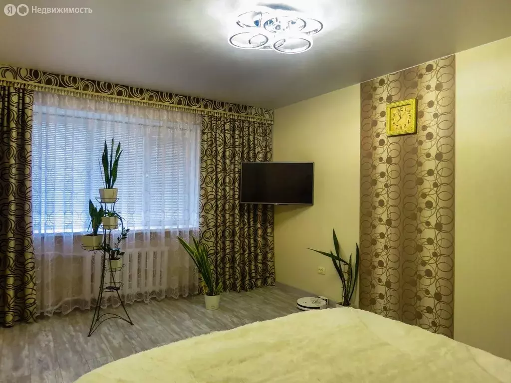 3-комнатная квартира: Ейск, Красная улица, 57А (100 м) - Фото 0